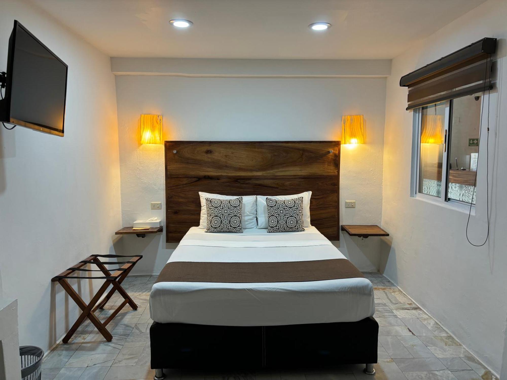 Hotel Boutique Ixaya 3*