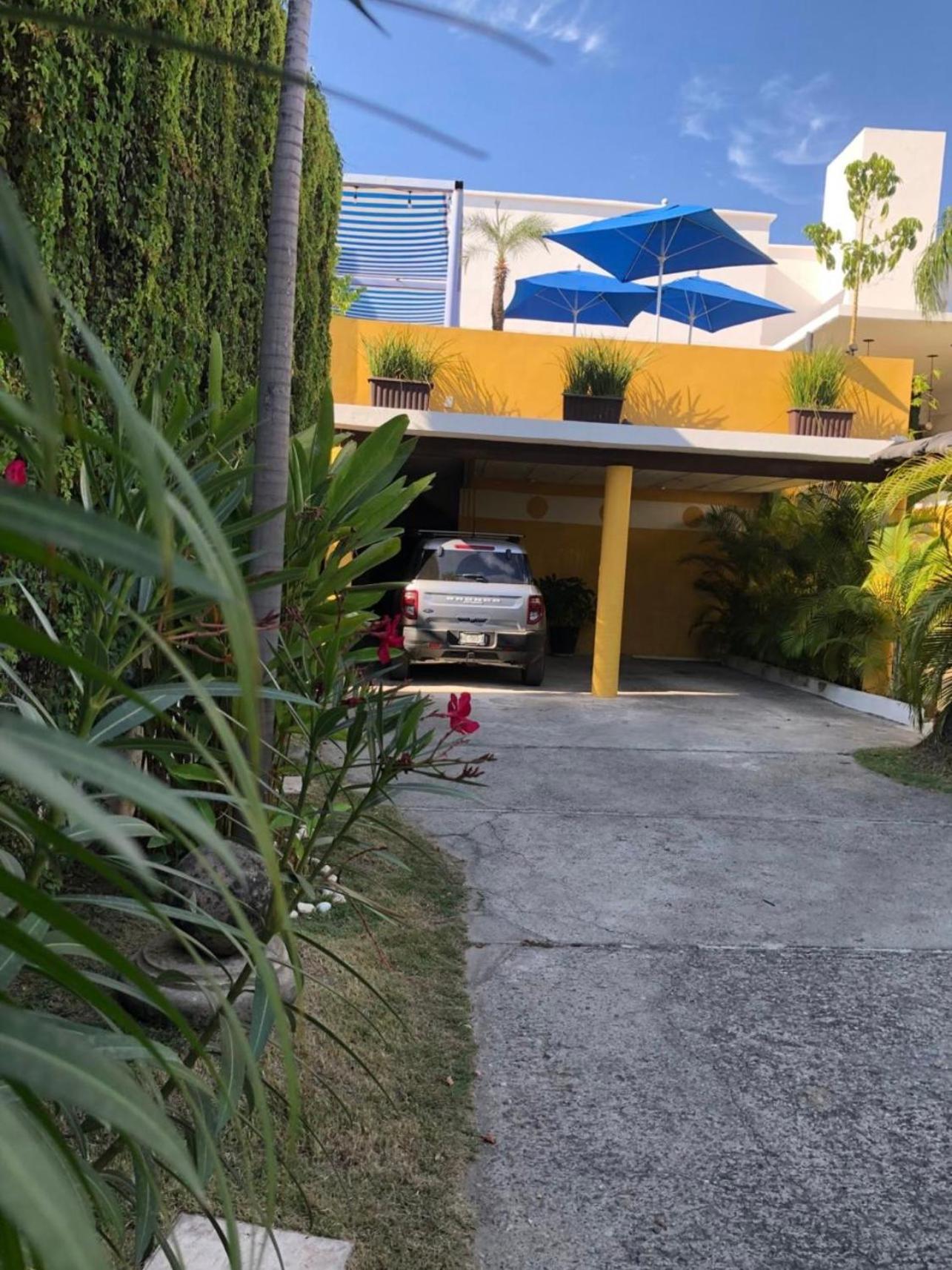 Hotel Boutique Ixaya 3*